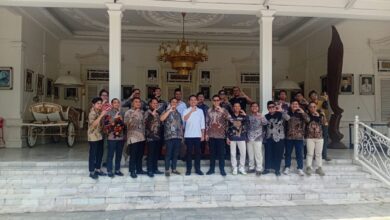 Pengurus HIPMI Kabupaten Cianjur berfoto bersama usai pertemuan dengan Bupati Cianjur di Pendopo Cianjur, Rabu (11/3/2026). Foto: Istimewa