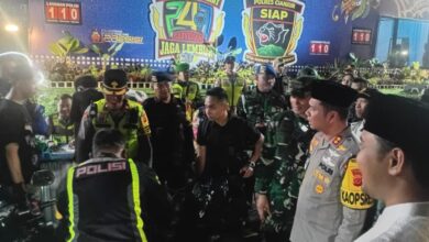 Ratusan sepeda motor berknalpot brong diamankan jajaran Polres Cianjur saat malam takbiran di Pos Pengamanan Citymall, Jumat (20/3/2026). Penindakan dilakukan demi menjaga ketertiban dan kenyamanan masyarakat selama Ramadan. Foto: Fauzi/CianjurUpdate