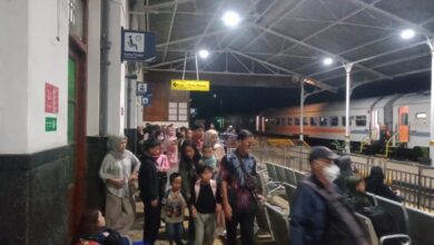 Rel Tergenang Air, Perjalanan KA Siliwangi Tertahan di Stasiun Cianjur