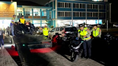 Polres Cianjur melakukan razia kendaraan bermotor di kawasan perkotaan pada malam hari guna menekan aksi pencurian kendaraan bermotor (curanmor) serta menindak penggunaan knalpot bising. Foto: Istimewa