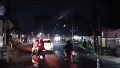 Kondisi simpang Maleber Cianjur saat malam hari ketika APILL tidak berfungsi. Foto: Istimewa