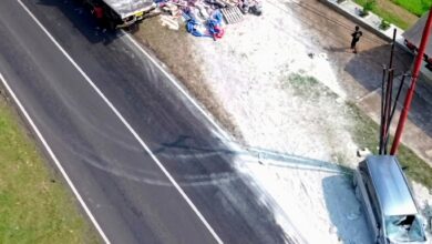 Kecelakaan lalu lintas melibatkan truk, mobil, dan sepeda motor terjadi di Jalur Alternatif Jonggol, Kampung Jenet, Desa Mekargalih, Kecamatan Cikalongkulon, Kabupaten Cianjur, Rabu (13/5/2026). Foto: Facebook Ridwan N