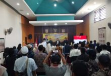 Anggota DPRD Kabupaten Cianjur Fraksi Golkar Dapil III, Asep Iwan, menggelar kegiatan reses bersama warga di Desa Sendanglayang, Kecamatan Cipanas, Jumat (22/5/2026). Foto: Rendi Irawan/Cianjur Update