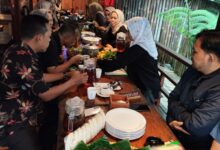 Sunda Plus Sevillage sajikan kabsah, nasi briyani, hingga sop iga bakar dengan harga terjangkau di kawasan Cipanas, Cianjur. Foto: Doc Sevillage