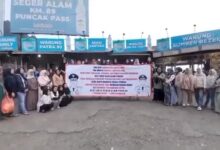 Kelompok pedagang meminta agar meninjau kembali penertiban Rest Area Seger Alam Puncak. Foto: Istimewa