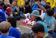 Mahasiswa PC PMII Kabupaten Cianjur saat menggelar aksi demonstrasi di depan Gedung DPRD Kabupaten Cianjur, Senin (15/6/2026). Foto: Cianjur Update